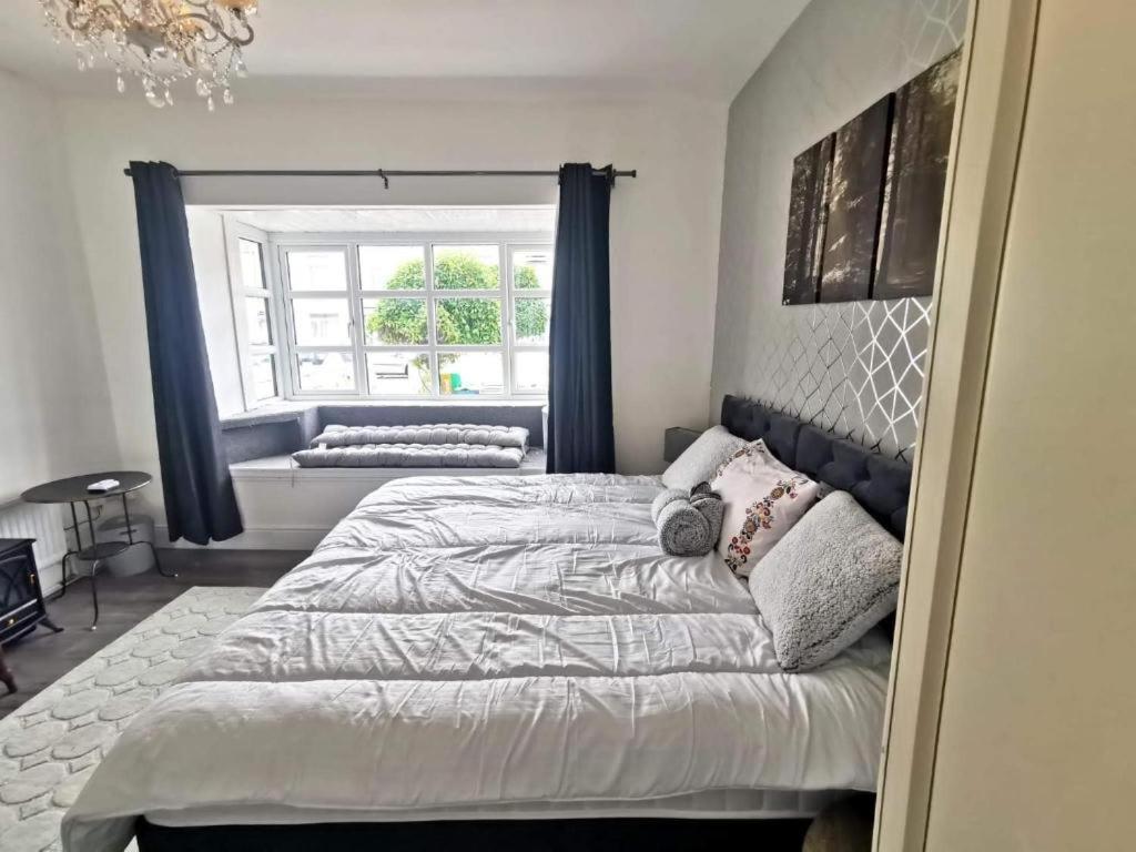 City Centre Room, Wifi, Share Facility 斯旺西 外观 照片