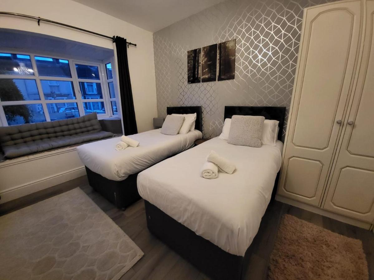 City Centre Room, Wifi, Share Facility 斯旺西 外观 照片